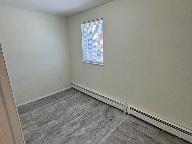 712 W 39th St #101 — Photo 6