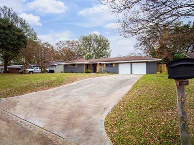 416 Meadowbrook Dr, Longview, TX, 75601