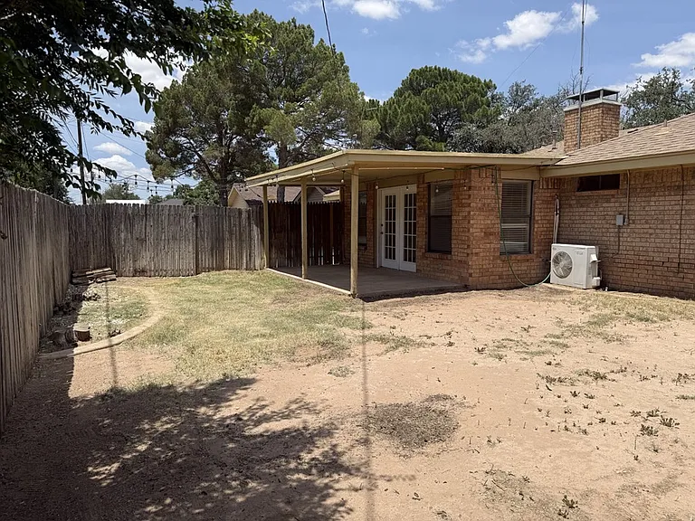 4211 Russell Dr — Photo 28
