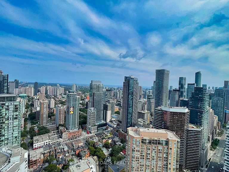 1080 Bay St #4509 — Photo 33