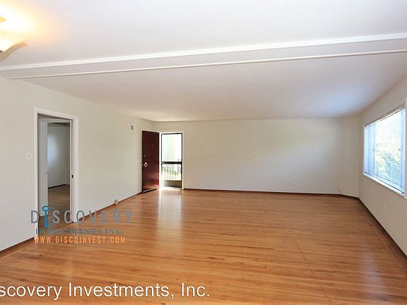 4th image of 296 Lenox Ave APT 1