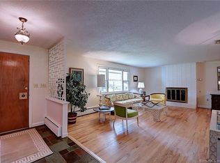 7 Cascade Rd, West Hartford, CT 06117