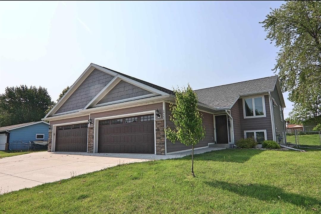 2723 Kellogg Ave, Janesville, WI 53546 Zillow