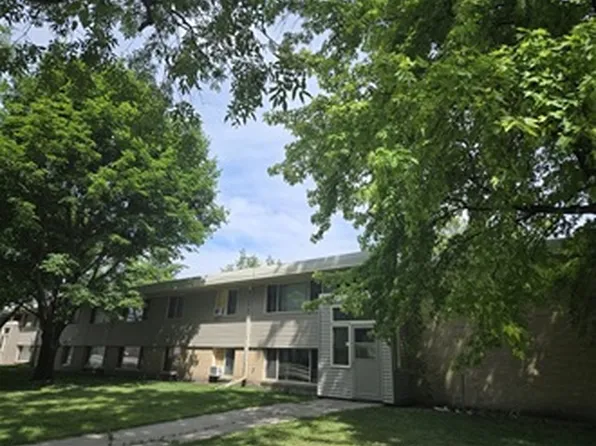 1116 19th Ave S APT 13, Grand Forks, ND 58201