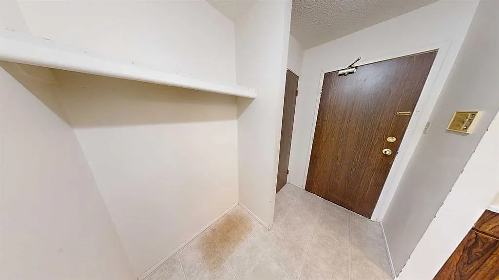1 bed, 1.0 bath, 595 sqft, $1,100 — Photo 2