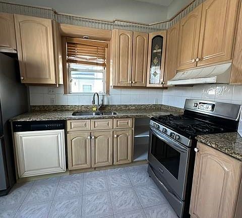2nd image of 228 73rd St
