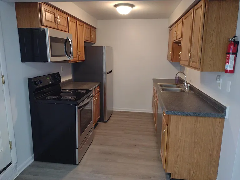 806 Ford Ave #2 — Photo 1