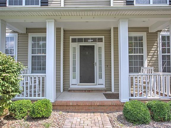 3rd image of 7852 Dewitt Dr