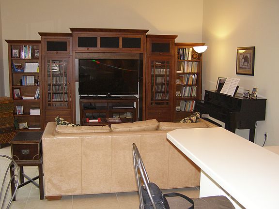 4th image of 1130 Governors Way