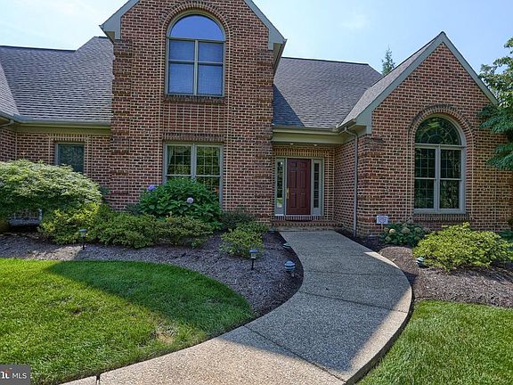 2nd image of 2150 Waterford Dr