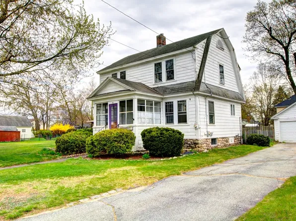 10 Seneca Ave, Chelmsford, MA 01824