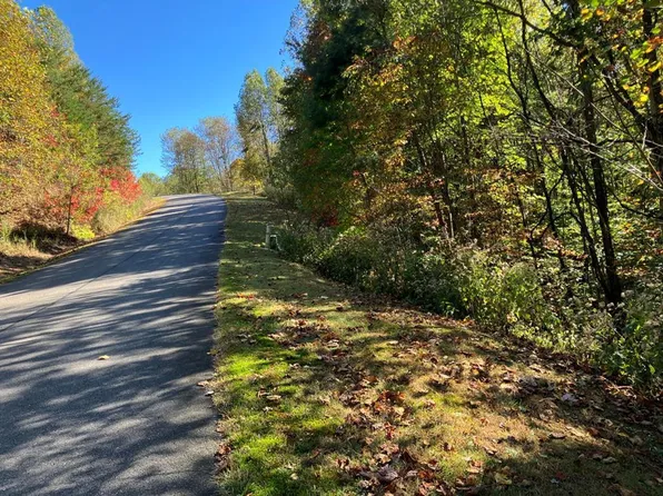 28/29 Sanctuary Dr, Murphy, NC 28906