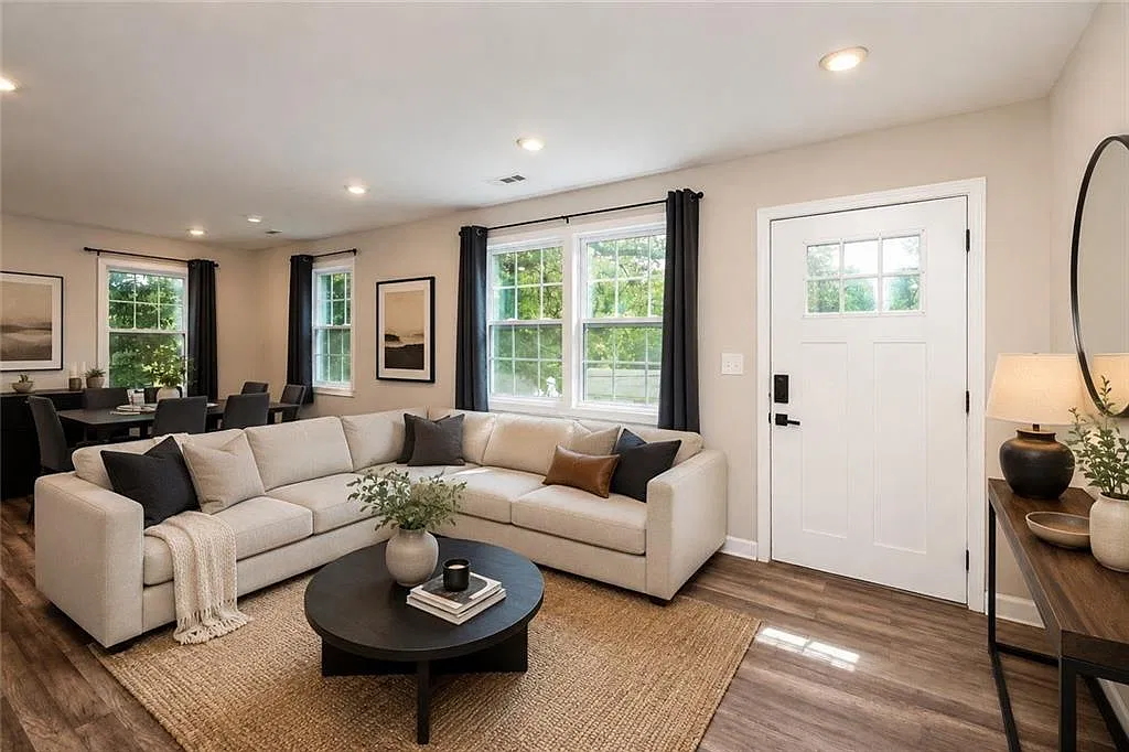 3 bed, 3.0 bath, 2272 sqft, $2,200 — Photo 3