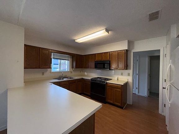 2nd image of 105 Inverness Ct.