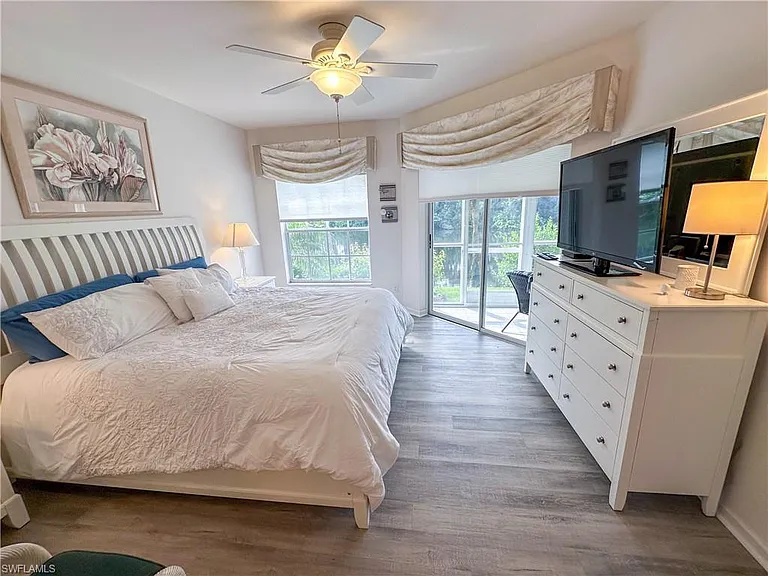 4240 Lake Forest Dr #413 — Photo 19