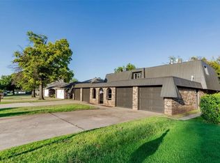 9328 Lansbrook Ln, Oklahoma City, OK 73132