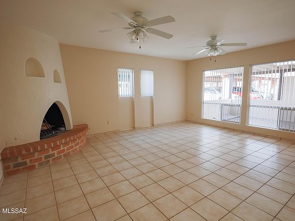 2nd image of 120 N Camino De Suerte