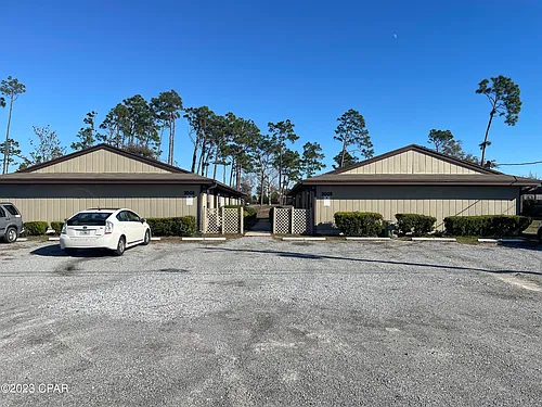3008 Stanford Rd #B Photo 1