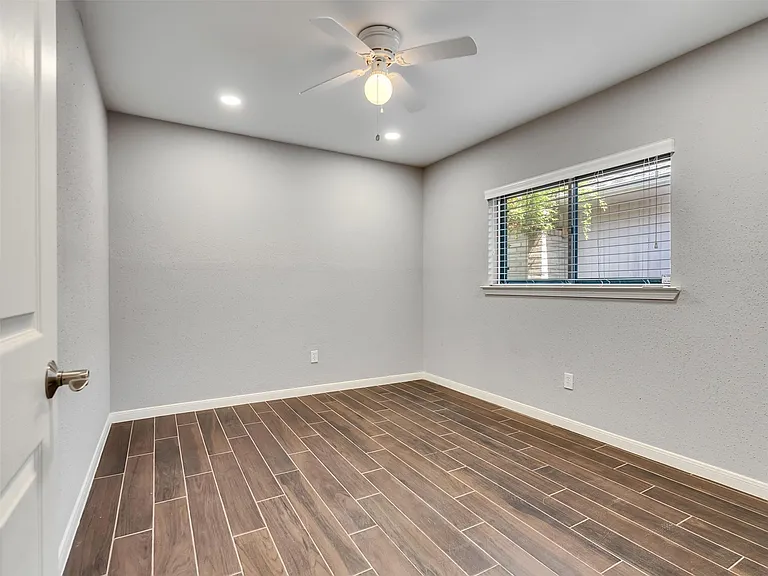 2554 Olympus Dr — Photo 19