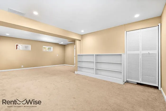 1120 Oakwood Dr — Photo 16