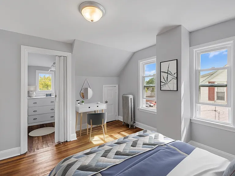 117 Gorham St — Photo 13