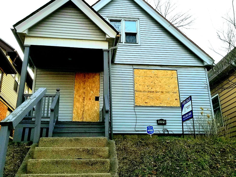 2nd image of 3229 N 39th St