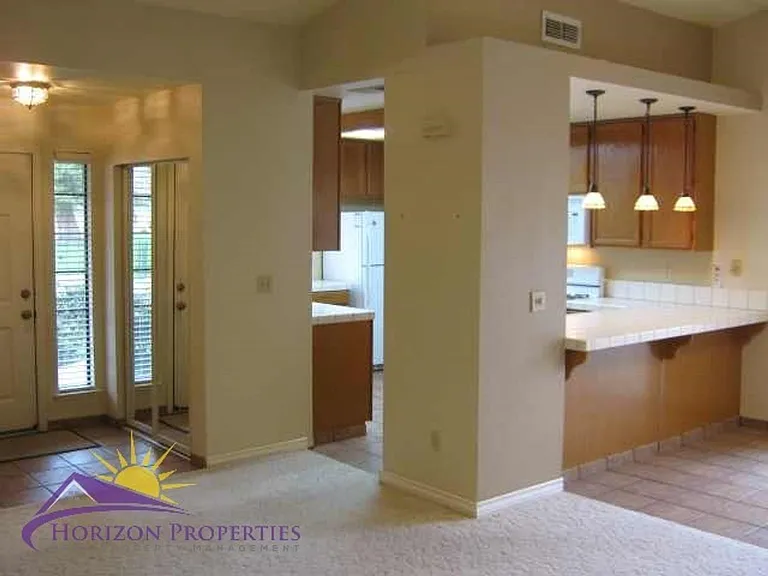 2030 Moontree Dr — Photo 11