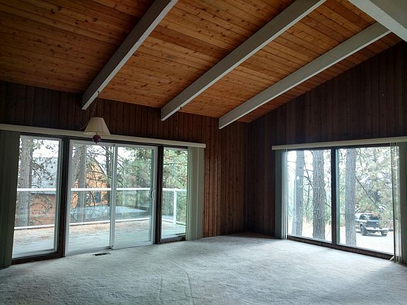 Fabulous Living Room 21 feet by 24 feet