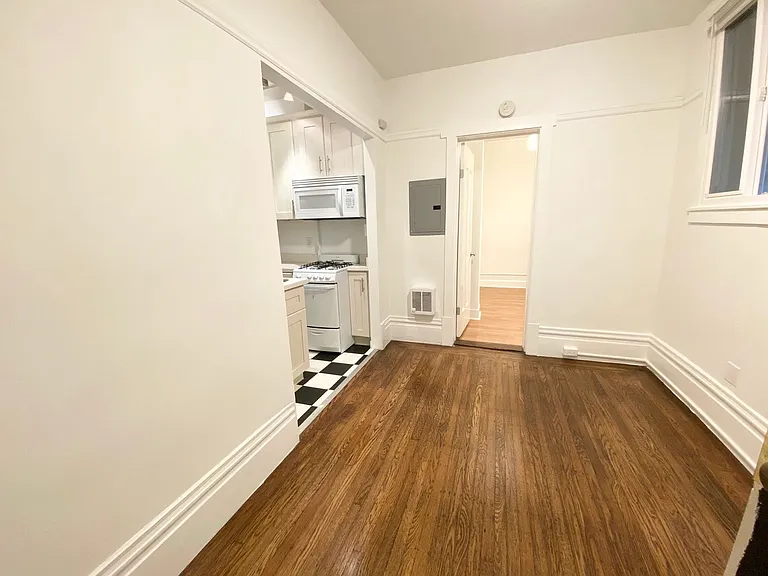 711 Leavenworth St — Photo 1