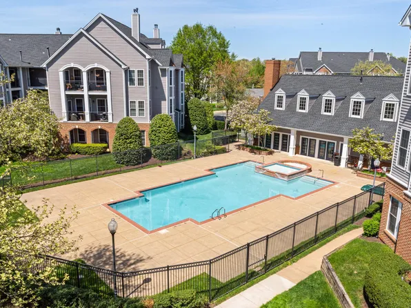 46628 Drysdale Ter Unit 302, Sterling, VA 20165