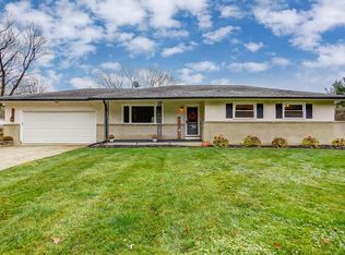 340 Meadow Way SW, Pataskala, OH 43062