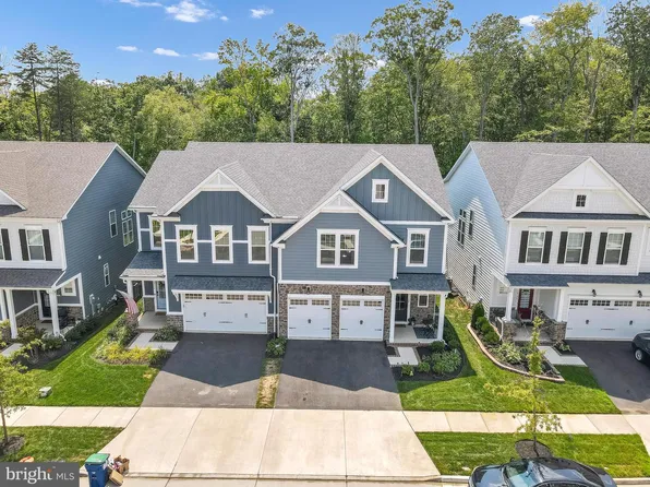18110 Moss Garden Rd, Dumfries, VA 22026