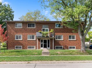 35 Aqueduct St, Welland, ON L3C1B7