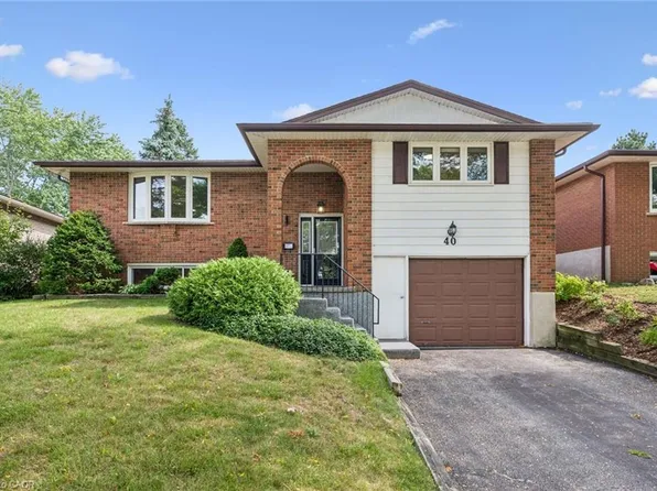 40 Bishop Ct, Guelph, ON N1G 2R9