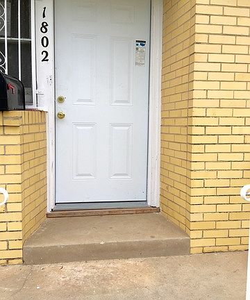 2nd image of 1802 Steves Ave