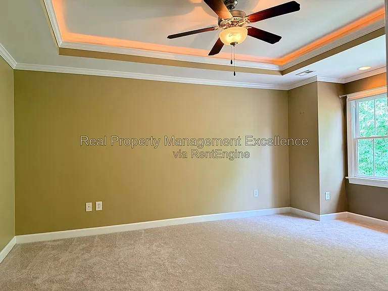 616 Lake Artesia Ln — Photo 29