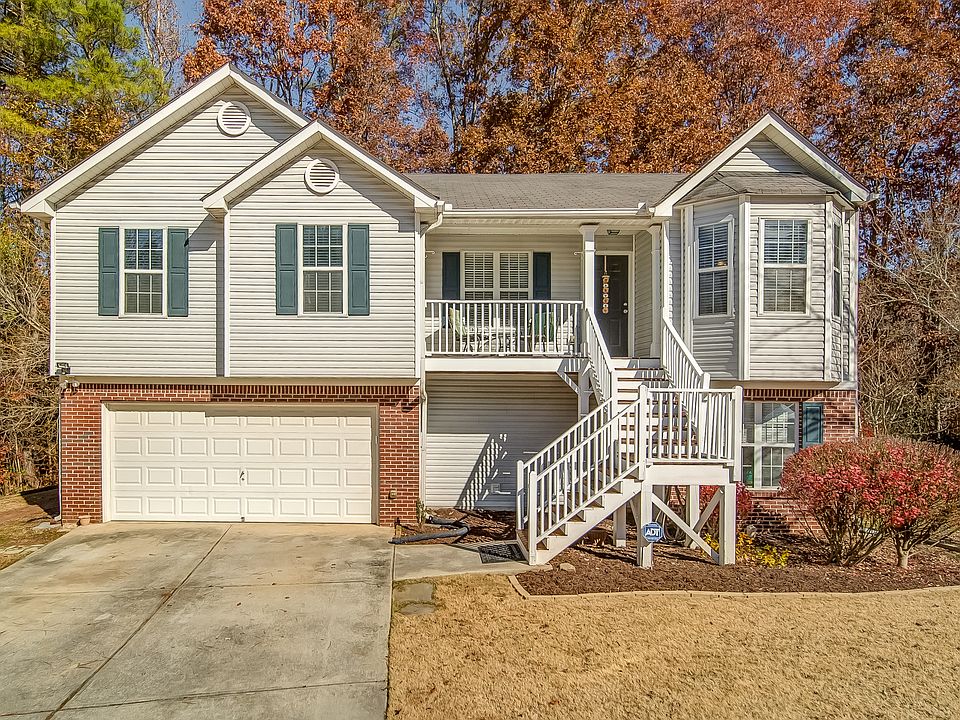 1st image of 104 Bainbridge Ct