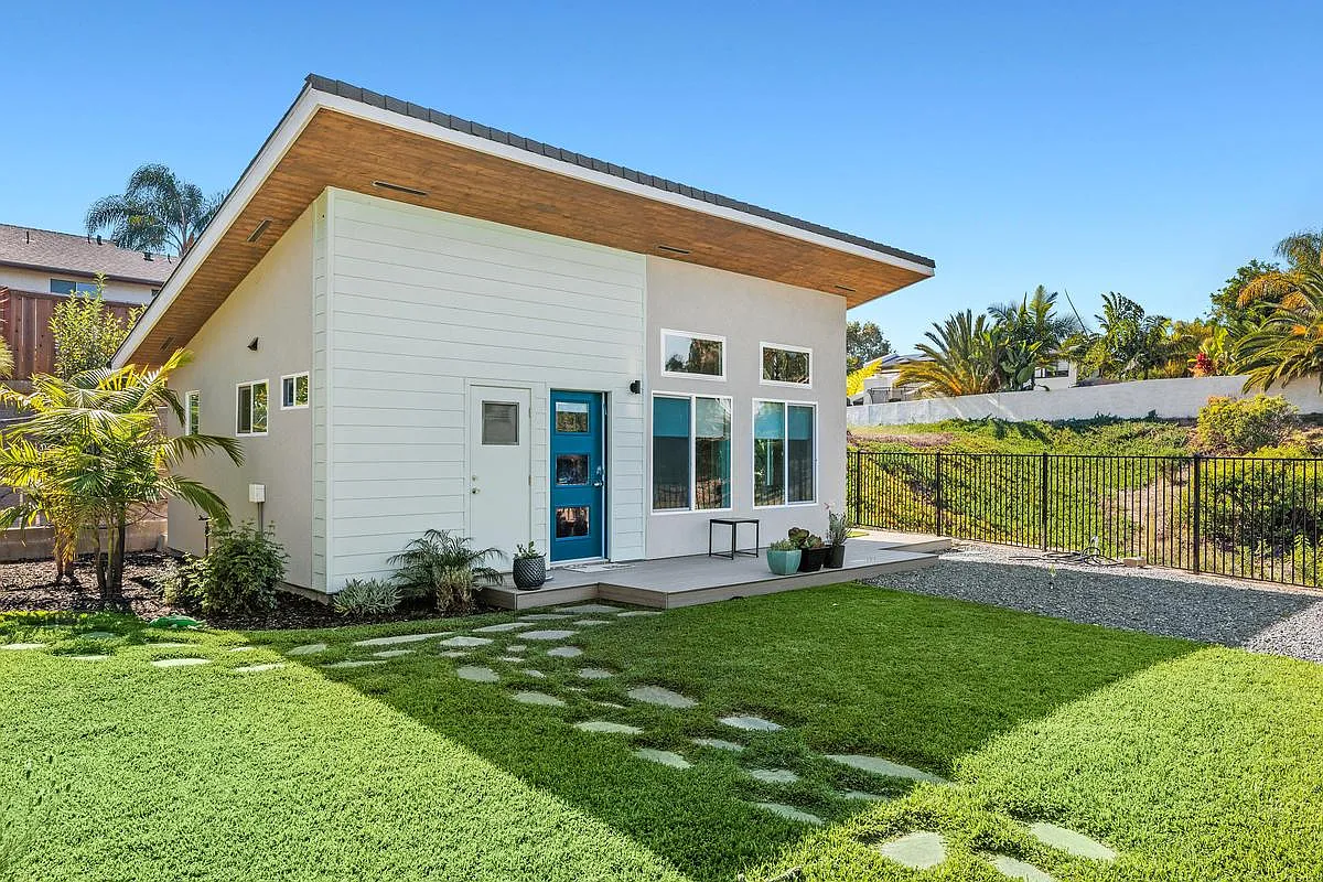 7717 Romeria St — Photo 2