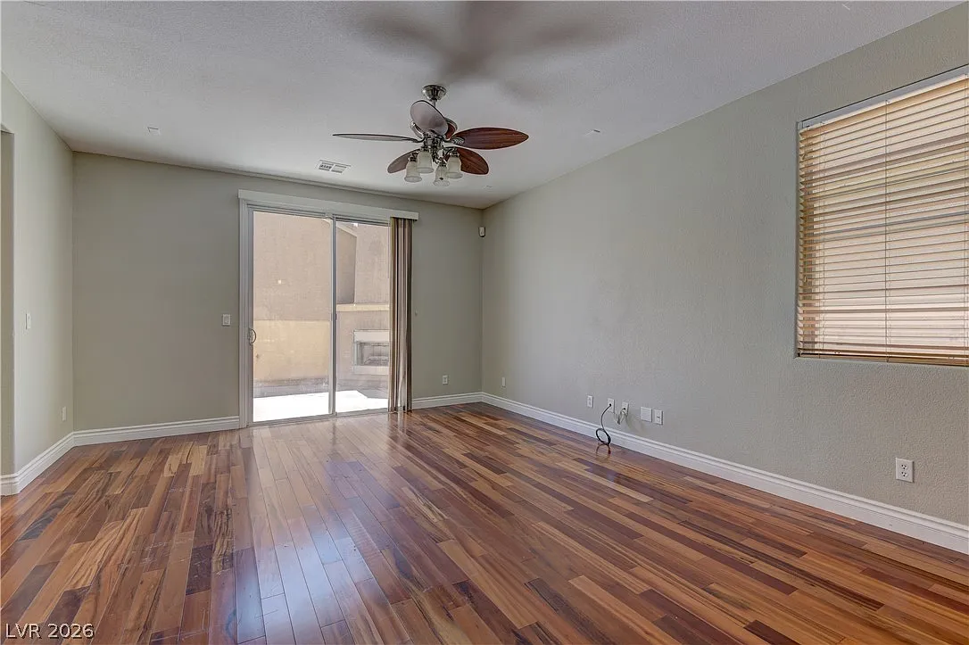 2 bed, 2.5 bath, 1471 sqft, $1,955 — Photo 3