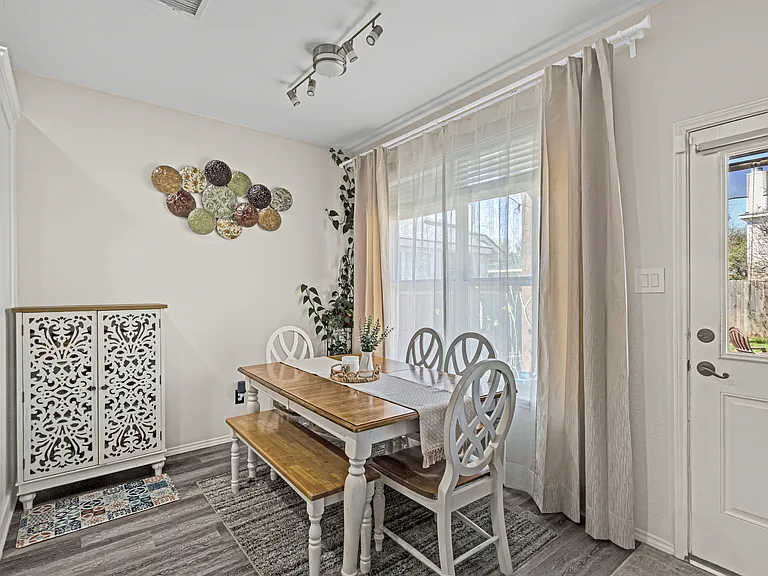 11833 Porcupine Dr — Photo 8
