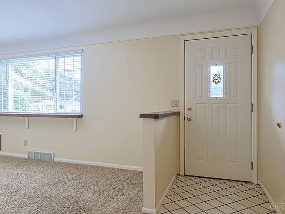 4th image of 9154 Silva Dr
