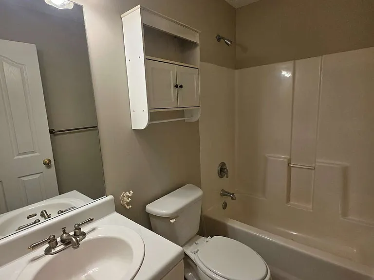120 Cloverwood Dr — Photo 6