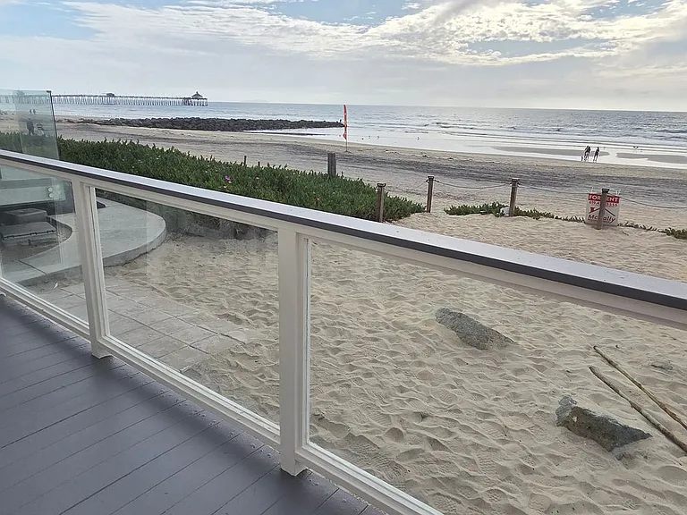 650 Ocean Ln — Photo 2