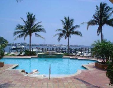 111 Yacht Club Way APT 111, Hypoluxo, FL, 33462
