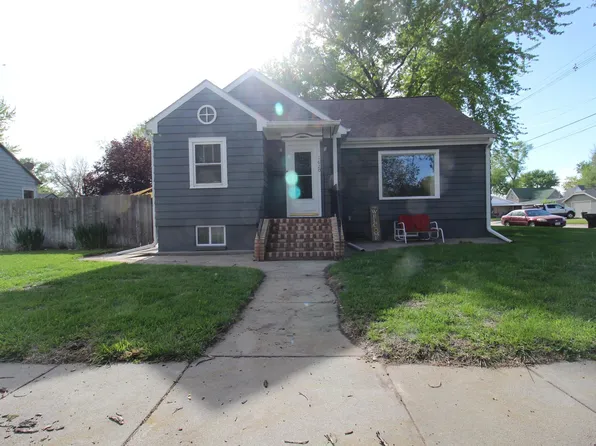 1620 AVE B, Gothenburg, NE 69138