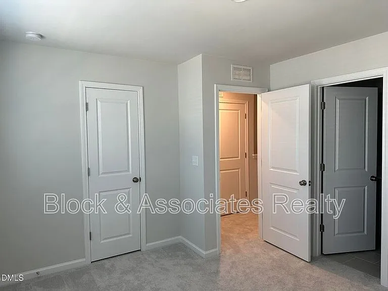 608 Gimari Dr — Photo 10