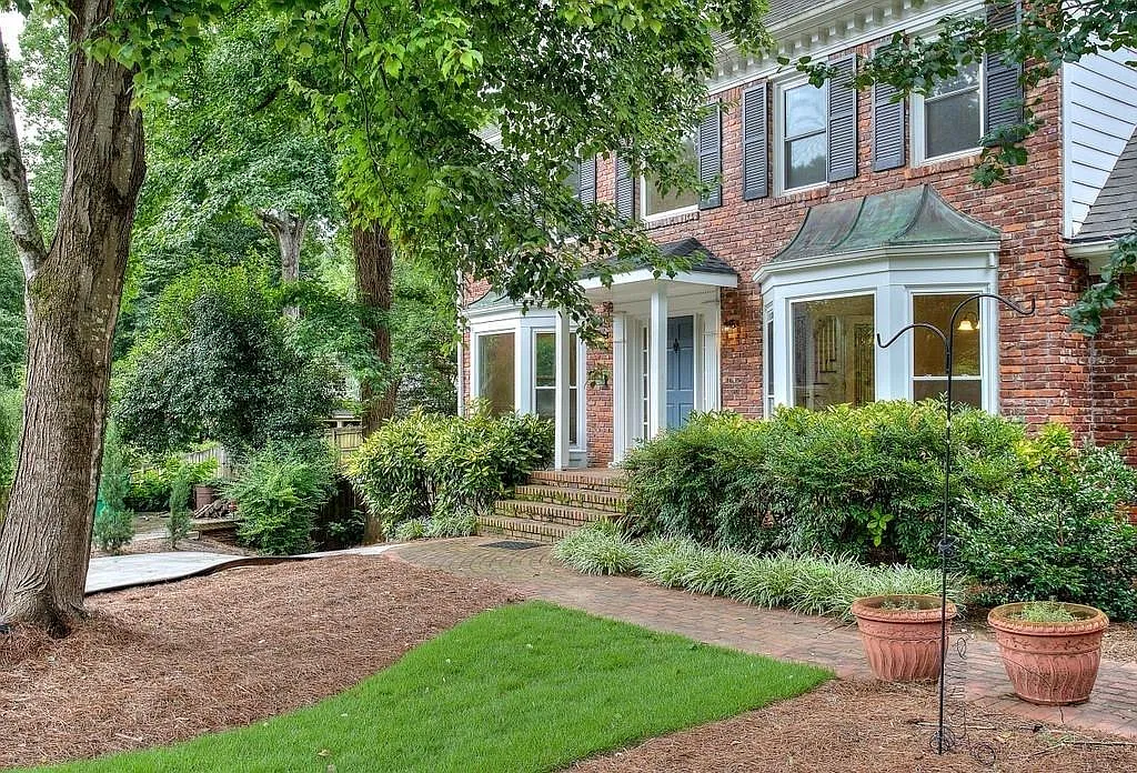 5 bed, 6.0 bath, 4247 sqft, $3,800 — Photo 2