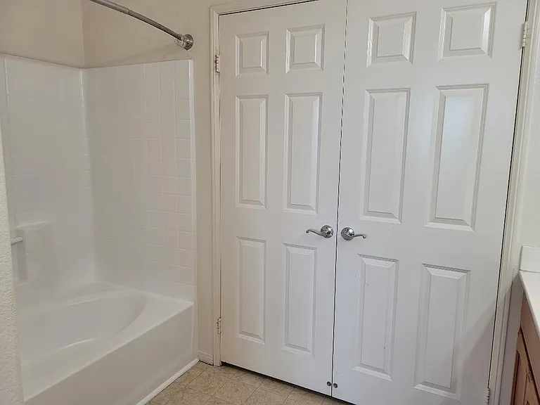 15431 Park Point Ave #102 — Photo 15