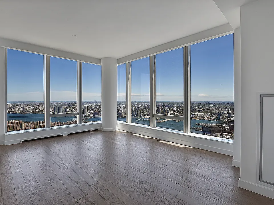 1 Manhattan Sq #76F