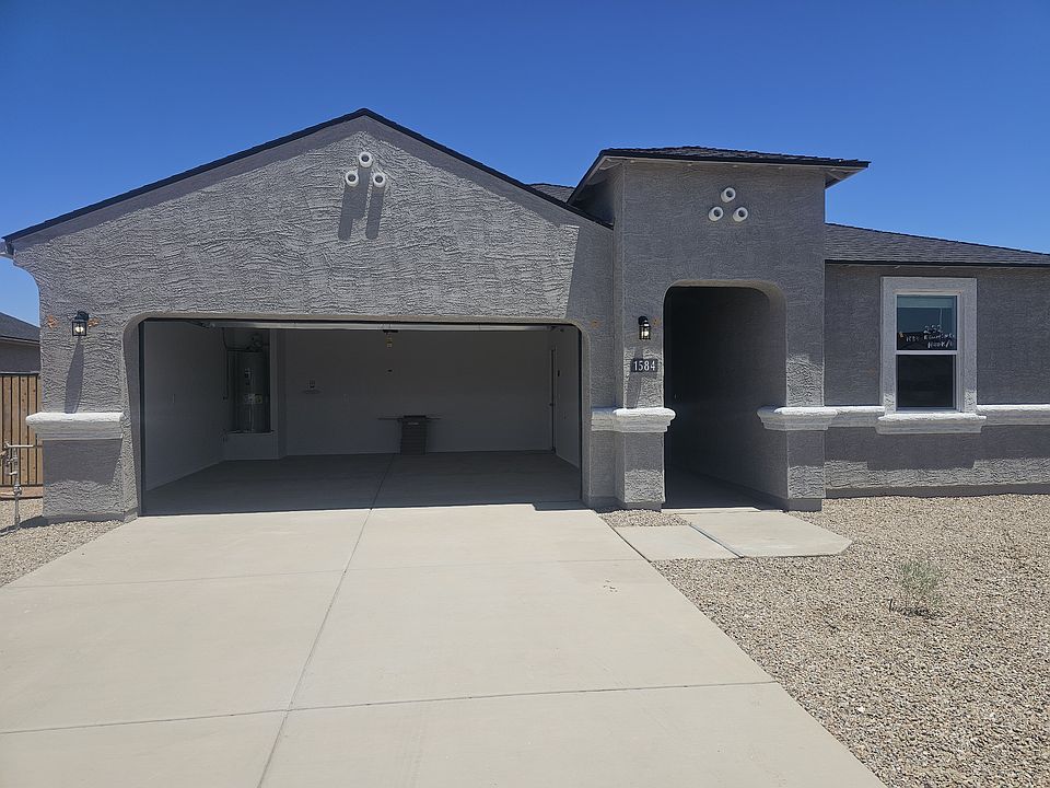 1st image of 1584 E Currier Dr